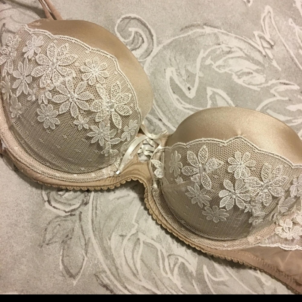 VS Very Sexy Bra. LAST CHANCE